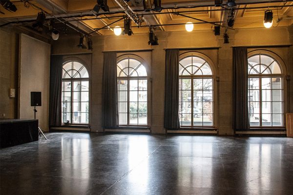 Kulturmarkt: Theatersaal und Restaurant in Zürich